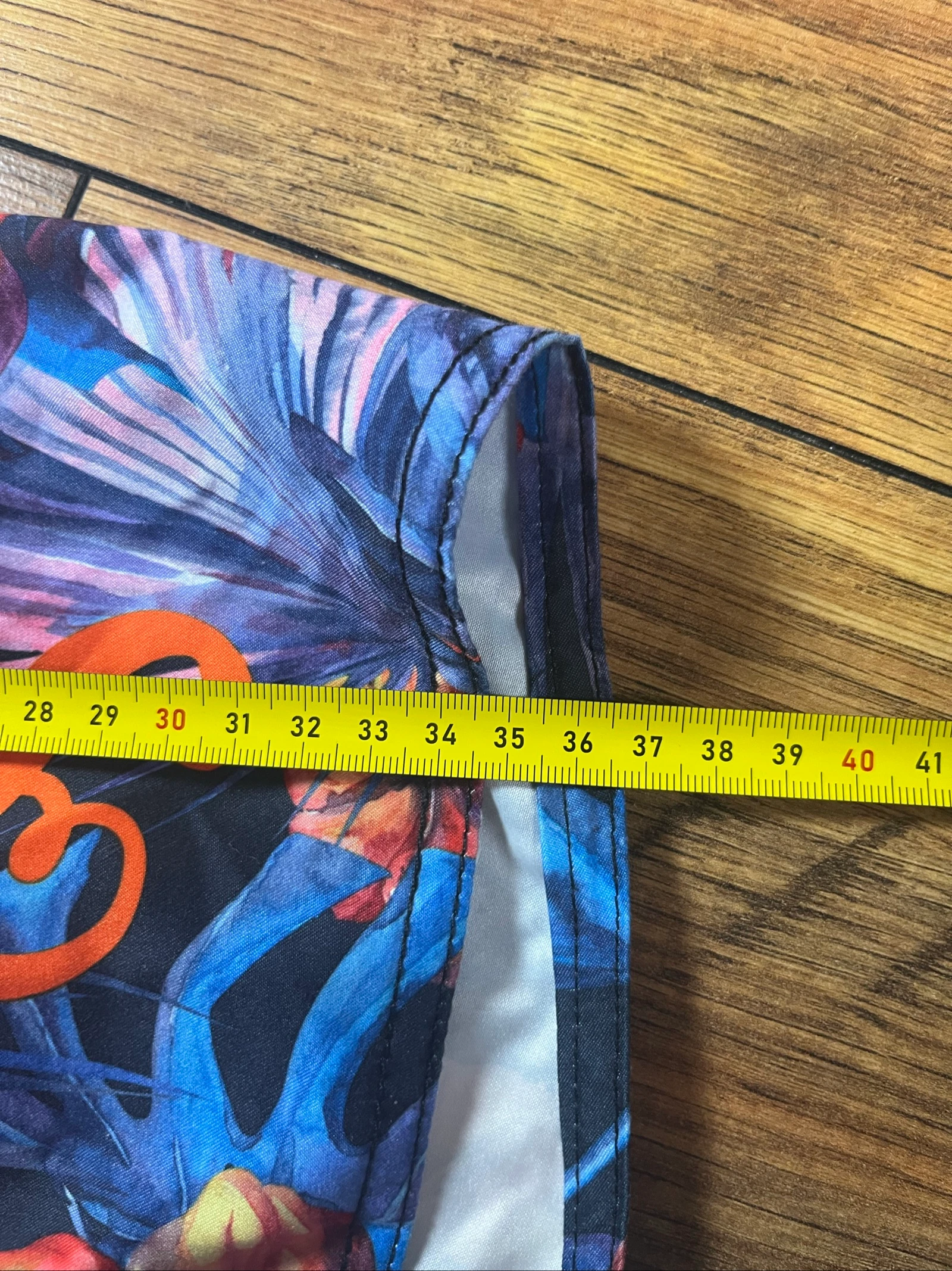 Boardshort tropical flores anaranjadas inscripción japonesa - Freegun - Talla M - muy buen estado – photo 4